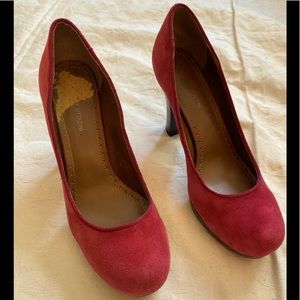 Adrienne Vittadini Pumps Women Size 8.5M Heels Suede Ruby and Black Shoes EUC